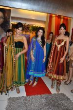 Sagarika Ghatge at the launch of new collection by designer Nisha Sagar in Juhu, Mumbai on 13th Sept 2011 (68).JPG